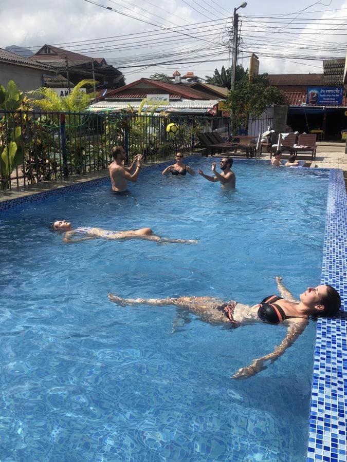 Real Vang Vieng Backpacker Hostel Exterior photo